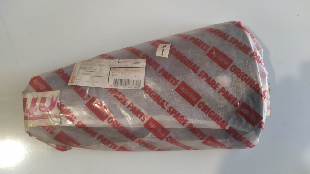 coperchio tunnel vern.prugna aprilia sr aria ´93 - ´96
