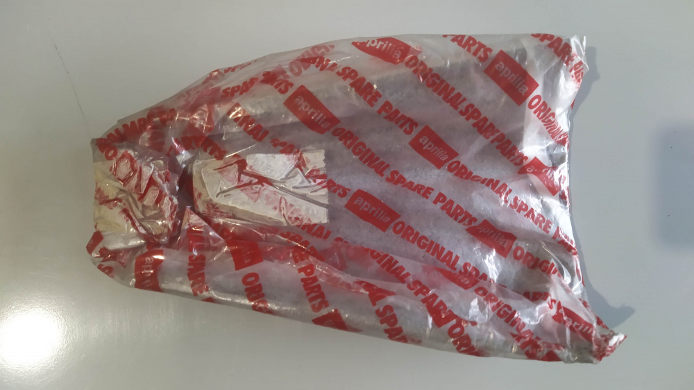 coperchio tunnel ver.blu ´cd aprilia sr aria ´93 - ´96