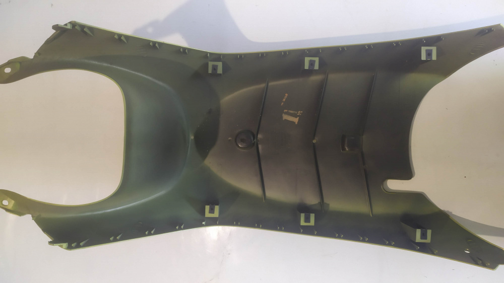 spoiler inferiore giallo aprilia amico gl-gle ´93 - ´95 - leggeri graffi da stoccaggio -