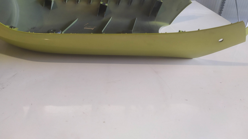spoiler inferiore giallo aprilia amico gl-gle ´93 - ´95 - leggeri graffi da stoccaggio -