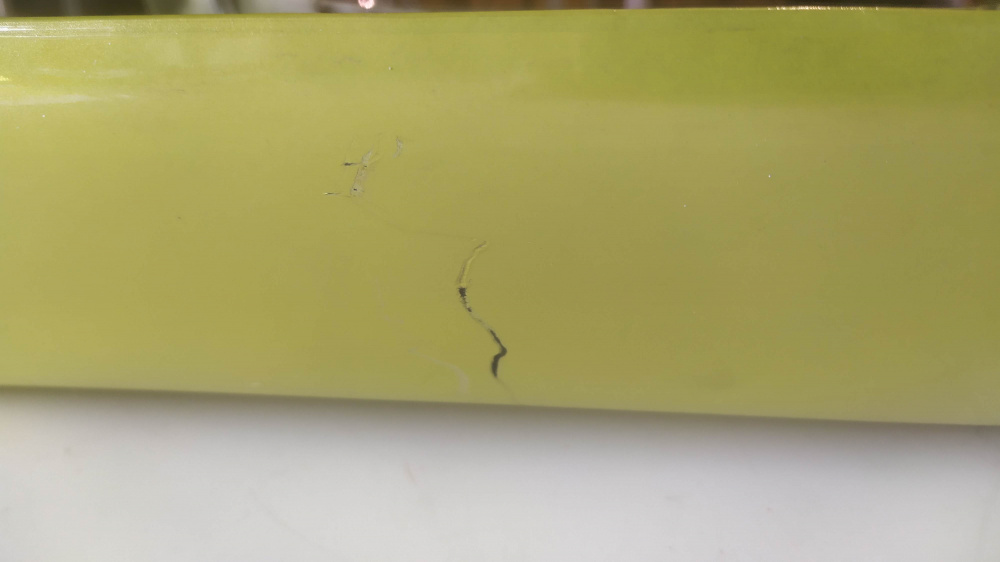 spoiler inferiore giallo aprilia amico gl-gle ´93 - ´95 - leggeri graffi da stoccaggio -
