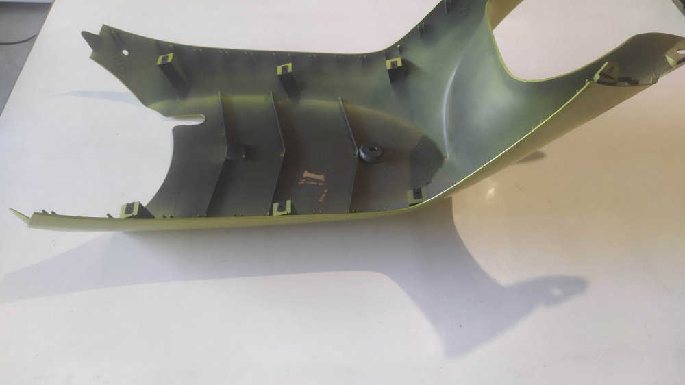 spoiler inferiore giallo aprilia amico gl-gle ´93 - ´95 - leggeri graffi da stoccaggio -