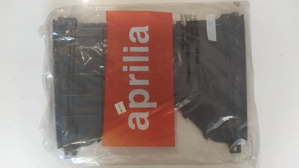 pianale poggiapiedi grigio