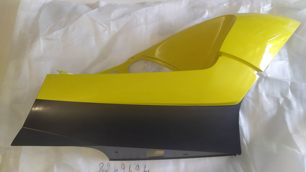 carena anteriore dx 102431 gialla aprilia area 51