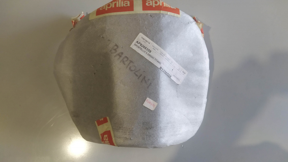 sportello grigio titanic aprilia scarabeo 50 2t ´00