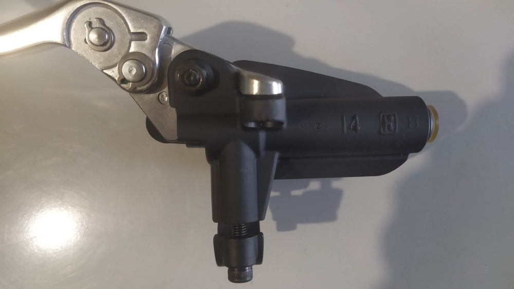 pompa freno anteriore aprilia dorsoduro 750 ´08 - ´16 - mana 850 - shiver 750