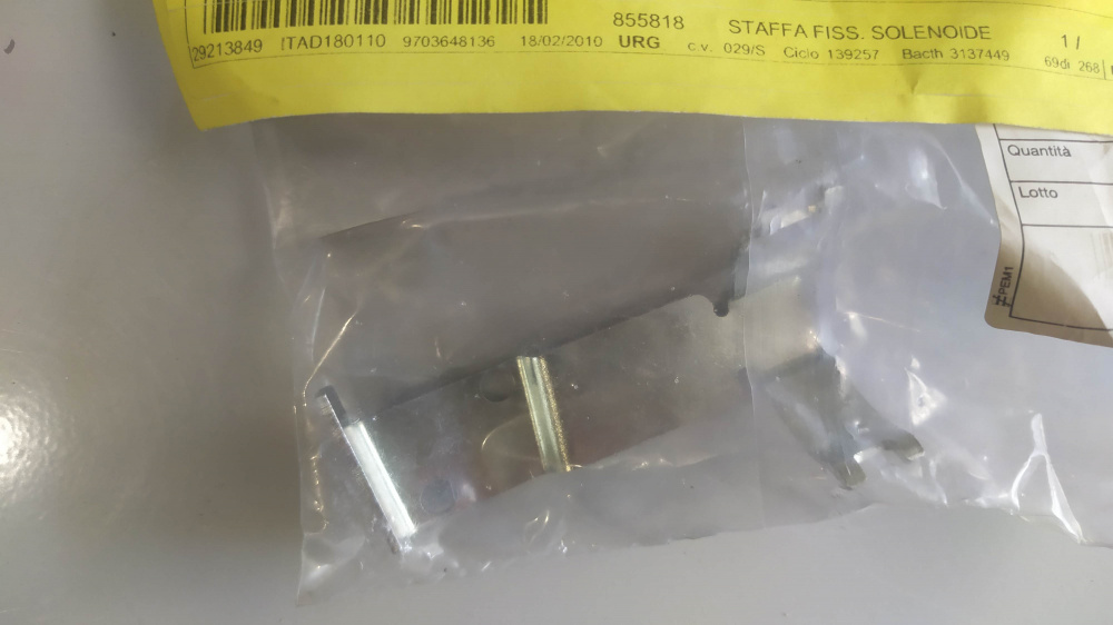 staffa fissaggio solenoide