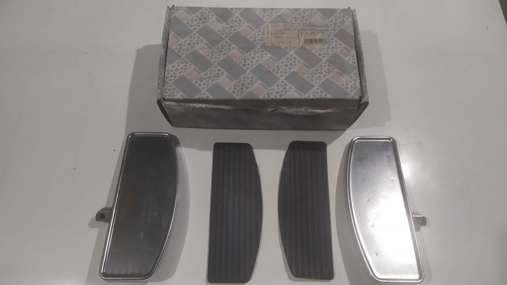 coppia pedane alluminio tipo america aprilia red rose