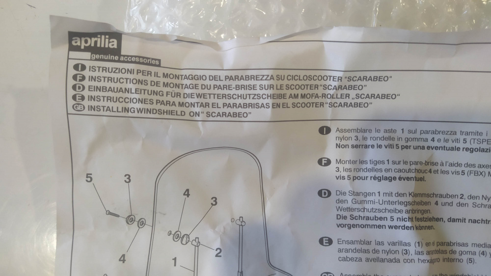 attacchi per parabrezza ap8790086 e ap87911934 aprilia scarabeo 50 ´93 - ´06