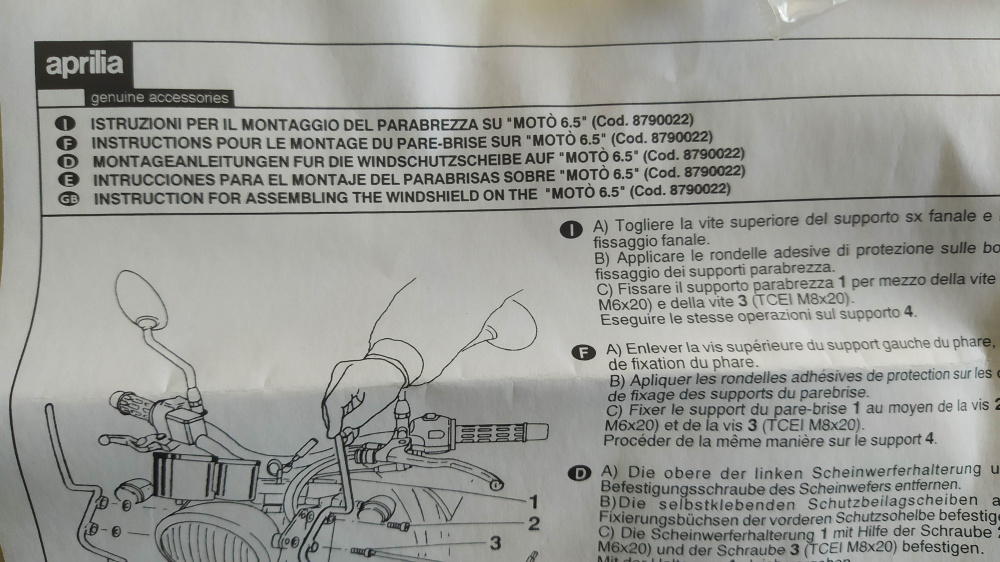 parabrezza aprilia moto 6.5 completo di attacchi