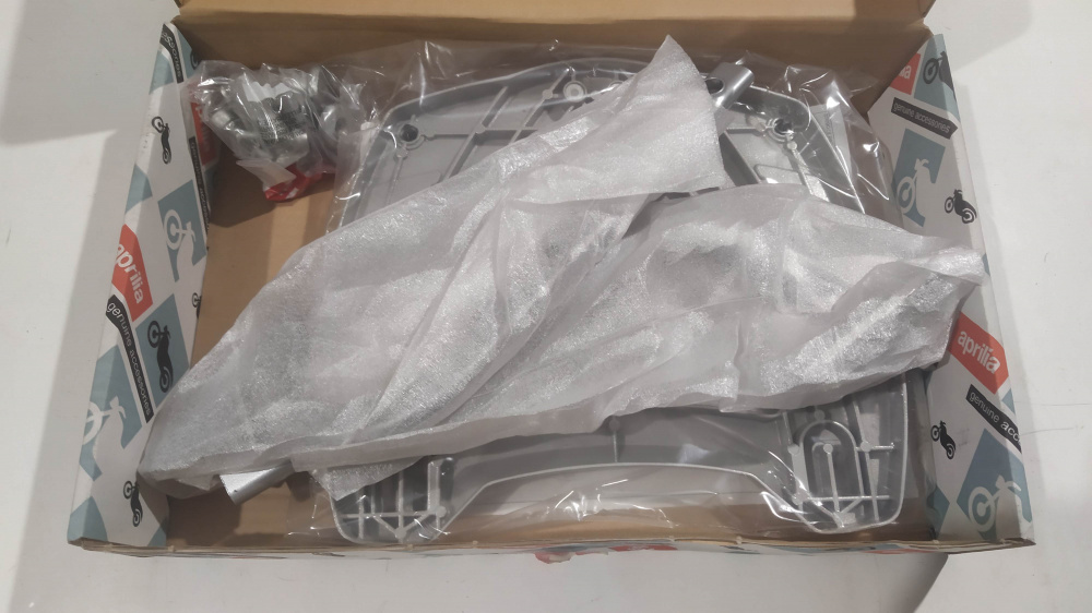 kit supporto - portapacchi bauletto xbox aprilia pegaso ´97