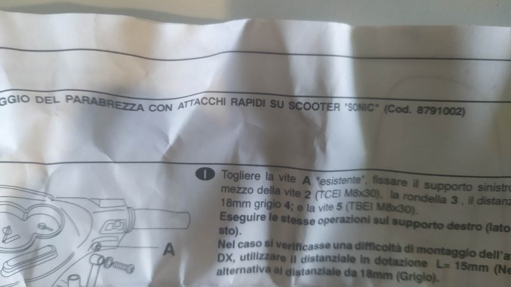attacchi parabrezza originali aprilia sonic