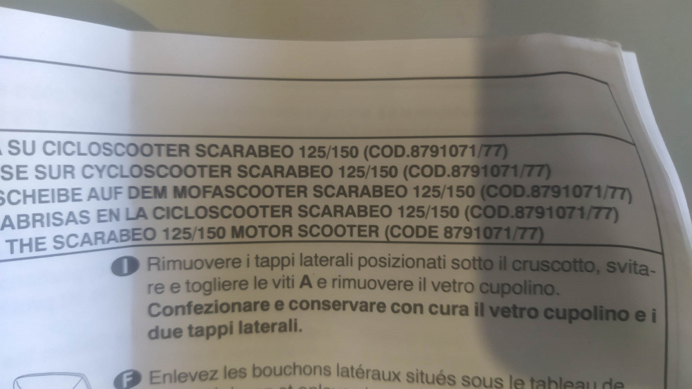 attacchi parabrezza originali aprilia scarabeo 125/150 dal ´99