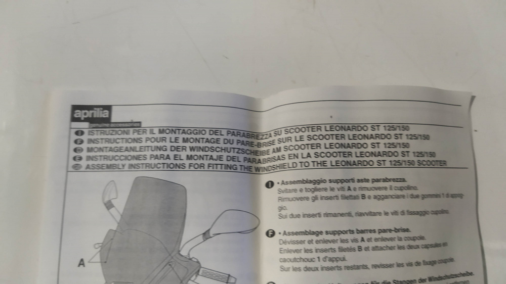 parabrezza completo di attacchi aprilia leonardo st 125 - 150