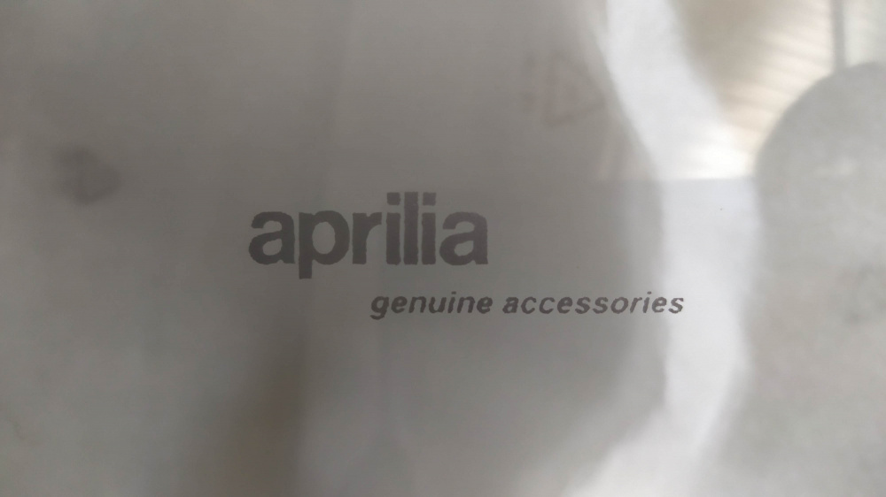 parabrezza completo di attacchi aprilia leonardo st 125 - 150