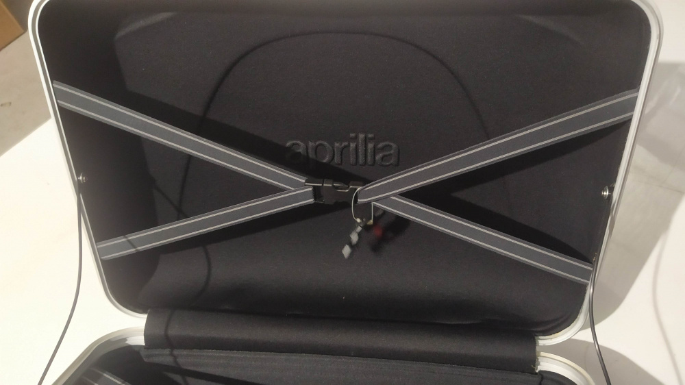 coppia bauletti laterali grigio mercury aprilia pegaso