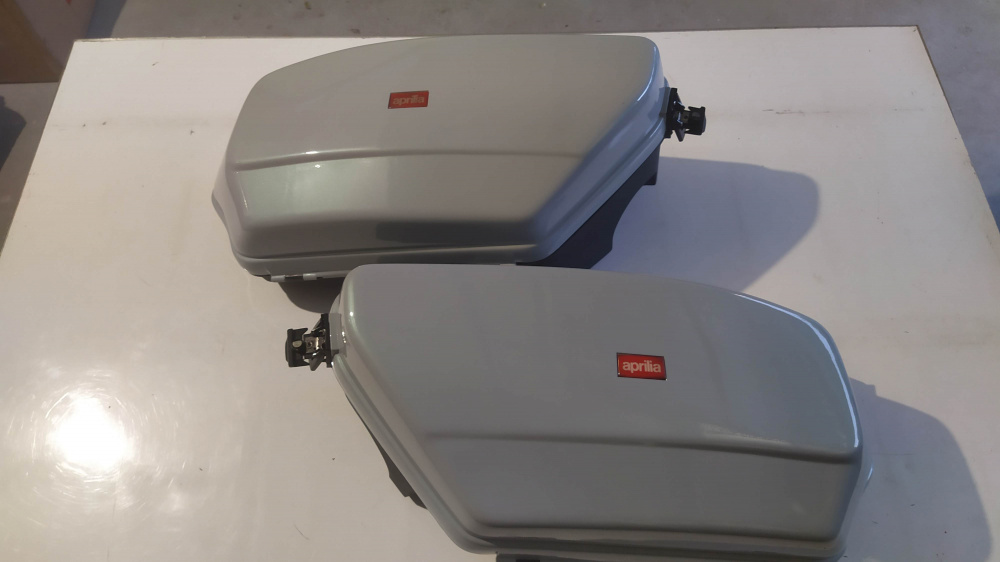 coppia bauletti laterali celesti ice green aprilia scarabeo