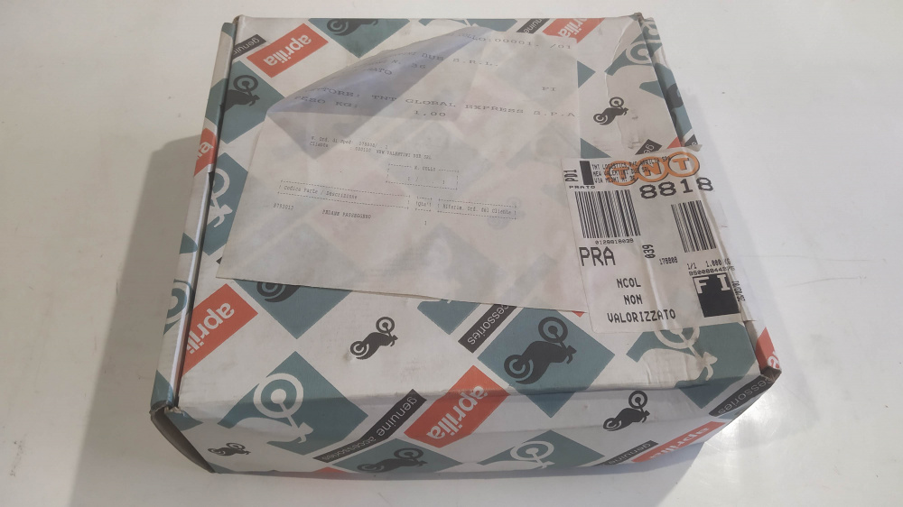 coppia pedane passeggero originali aprilia area 51