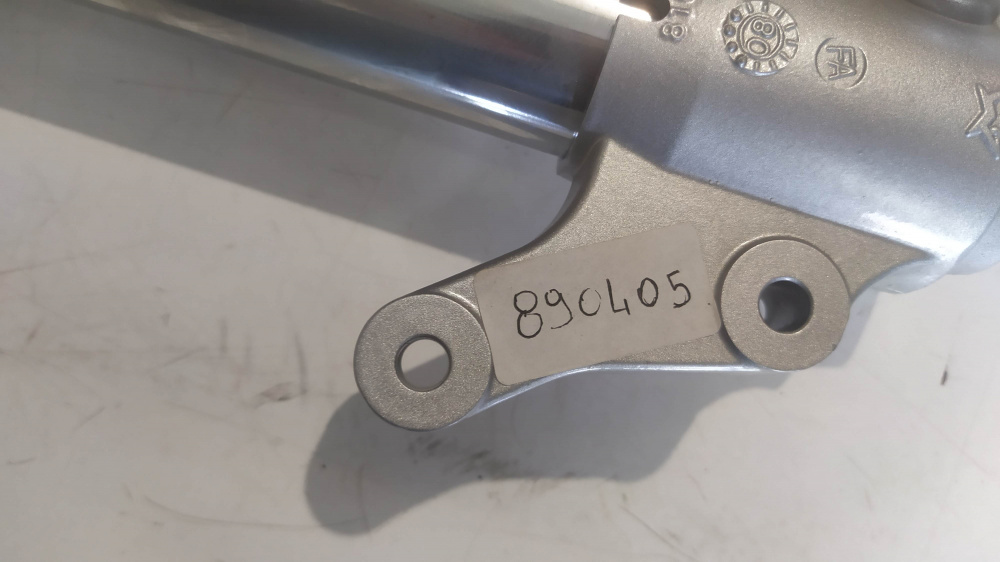 stelo + portaruota sx aprilia rx -sx 125 ´08 - ´10