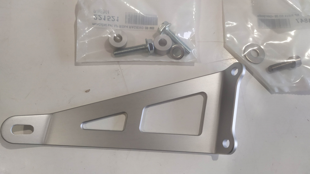 kit supporto alluminio scarico slip-on aprilia rsv4