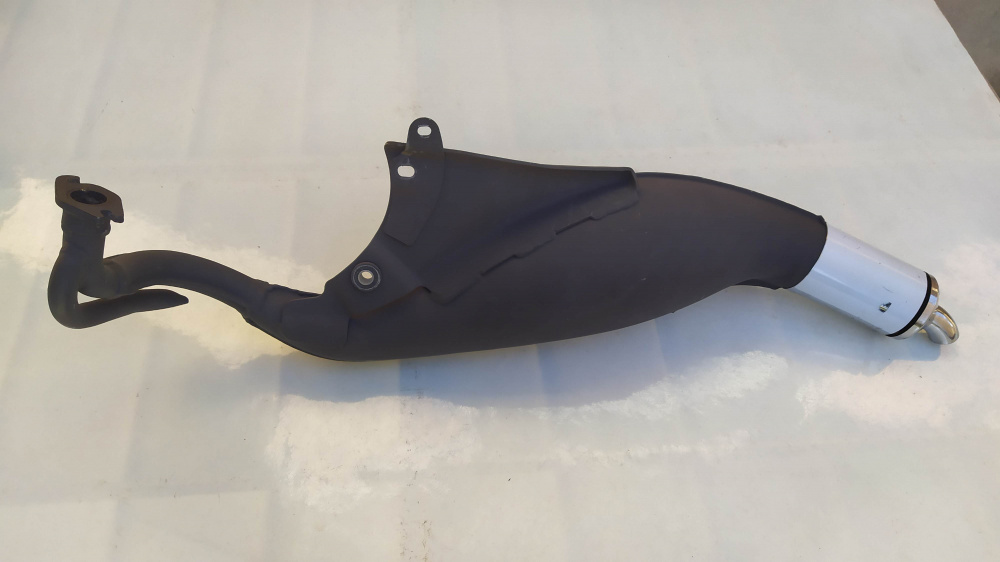 marmitta originale aprilia area 51 con rulli e parafango originale