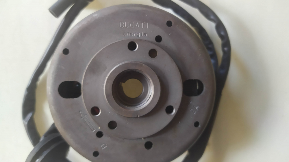 statore completo di volano ducati 31.10.622 per motori minarelli