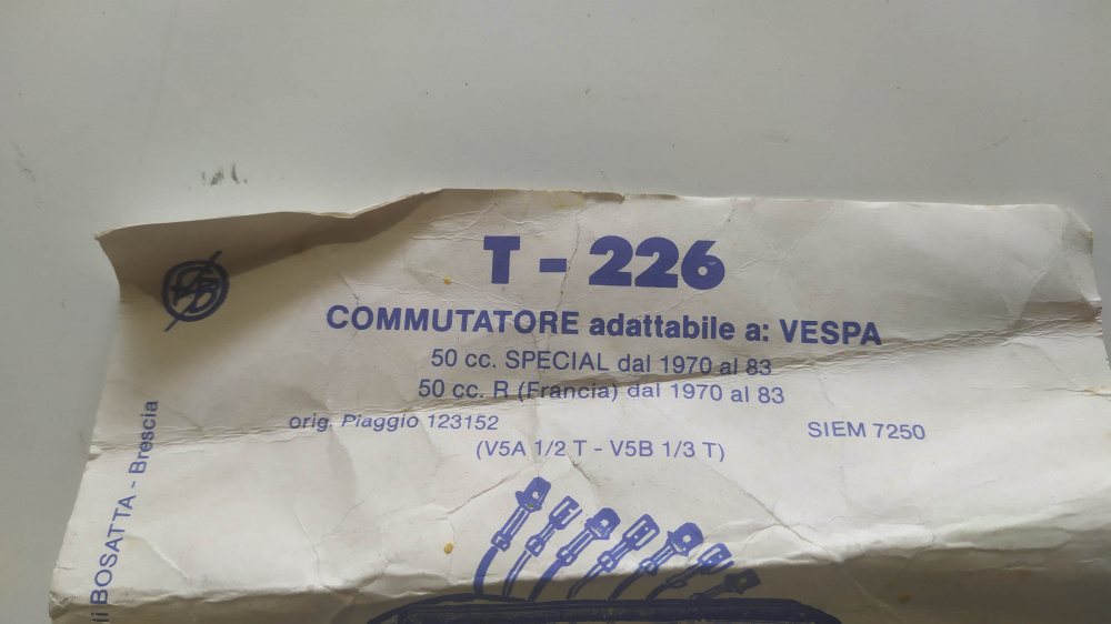 commutatore luci bosatta t-226 per vespa 50 special - 50 r - v5a 1/2 t - v5b 1/3 t