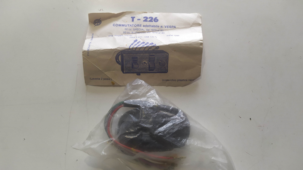 commutatore luci bosatta t-226 per vespa 50 special - 50 r - v5a 1/2 t - v5b 1/3 t