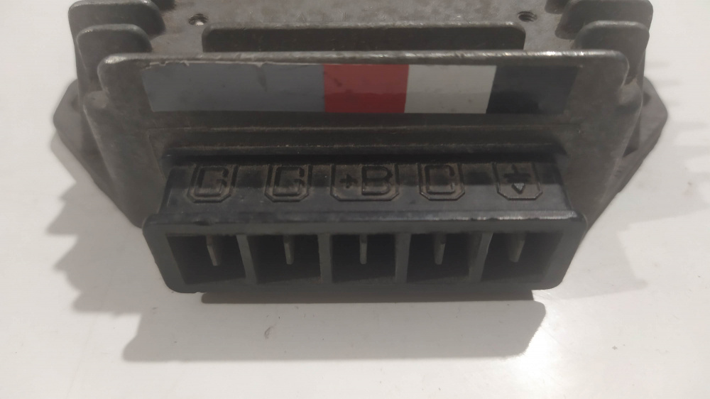 regolatore corrente originale nuovo ducati 343420 per vespa px / cosa