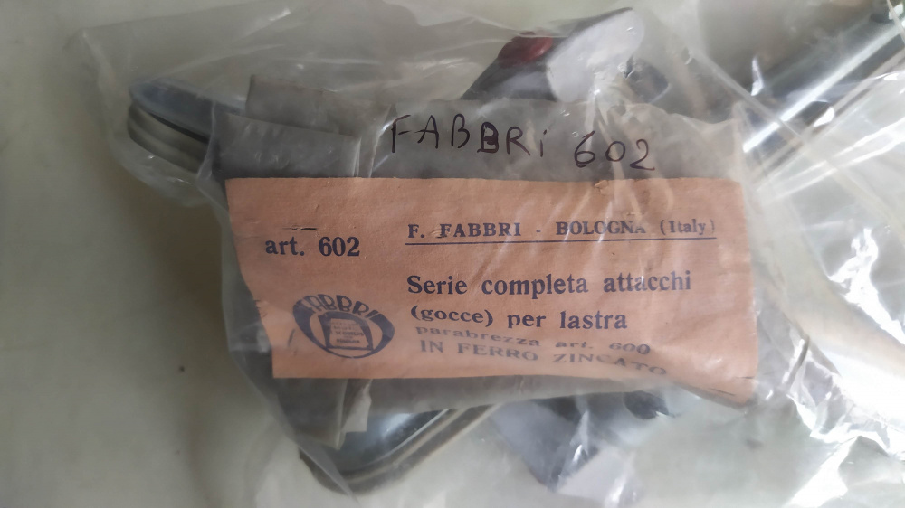 staffe supporto originali epoca parabrezza fabbri 600 - articolo fabbri 602 - per lambretta