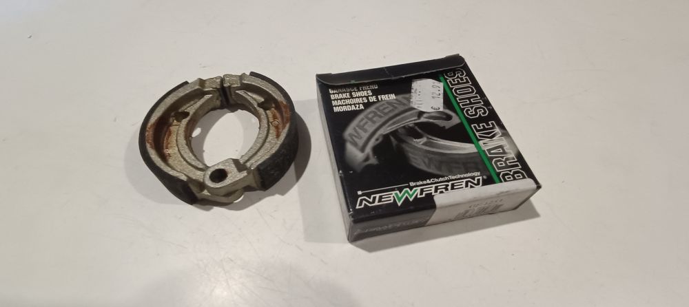 ganasce freno 50 cc. can am ds / e-ton dxl &ndash; rxl / honda cr8 &ndash; crm / kawasaki kfx 50 / polaris fuorilegge &ndash; scrambler - predator