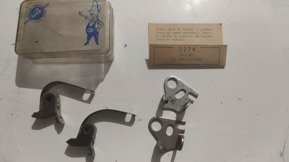 2 puntine epoca icet 3274 ducati lambretta 50 ´57 - capriolo 75-125