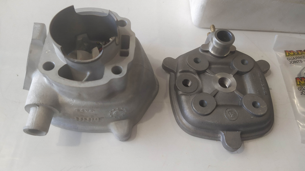 kit cilindro malossi 47,6 allum. sp. 12 h2o mhr aprilia area 51 / sr lc / sonic lc - benelli 491 lc - beta ark / eikon lc - garelli gsp - malaguti f12 / f15 lc - yamaha mbk aerox / nitro - jog - mach g