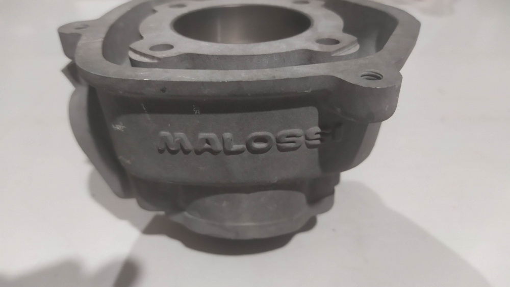 kit cilindro malossi d. 47.6 alluminio h2o mhr aprilia gulliver - rally - sr / benelli 491 / beta ark / italjet dragster / malaguti phantom / mbk nitro / yamaha aerox - manca un bulone -