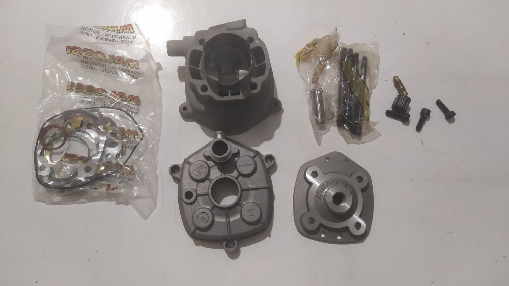 kit cilindro malossi d. 47.6 alluminio h2o mhr aprilia gulliver - rally - sr / benelli 491 / beta ark / italjet dragster / malaguti phantom / mbk nitro / yamaha aerox - manca un bulone -