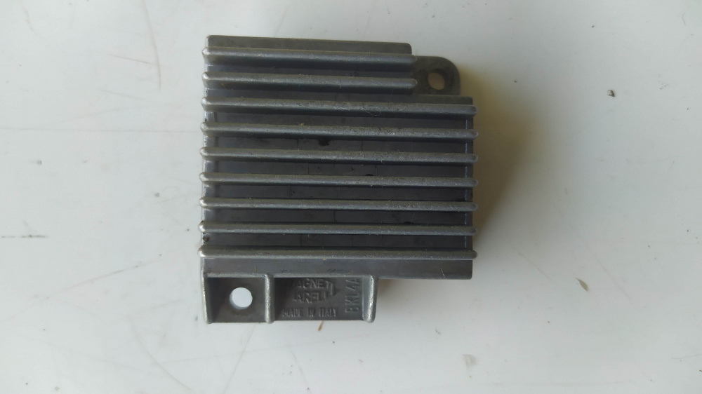 regolatore marelli 64833040 fiat panda - uno - tempra - fiorino - duna anni ´80-´90