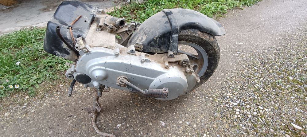 blocco motore completo usato con cerchio e ruota bloccato piaggio sfera 50 ´91 – ´94