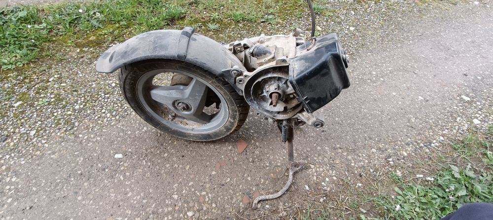 blocco motore completo usato con cerchio e ruota bloccato piaggio sfera 50 ´91 – ´94