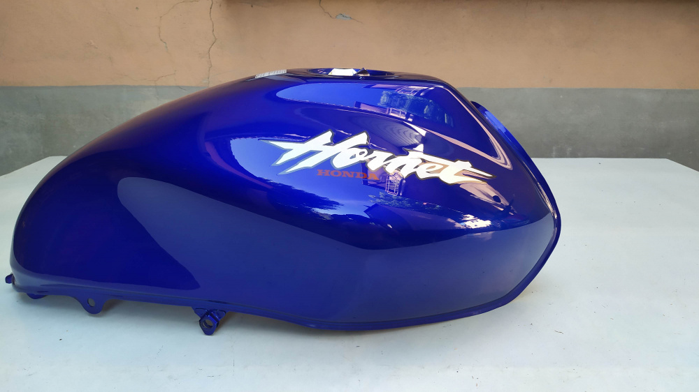 serbatoio nuovo blu honda hornet ´98 - ´00 (piccola ammaccatura)