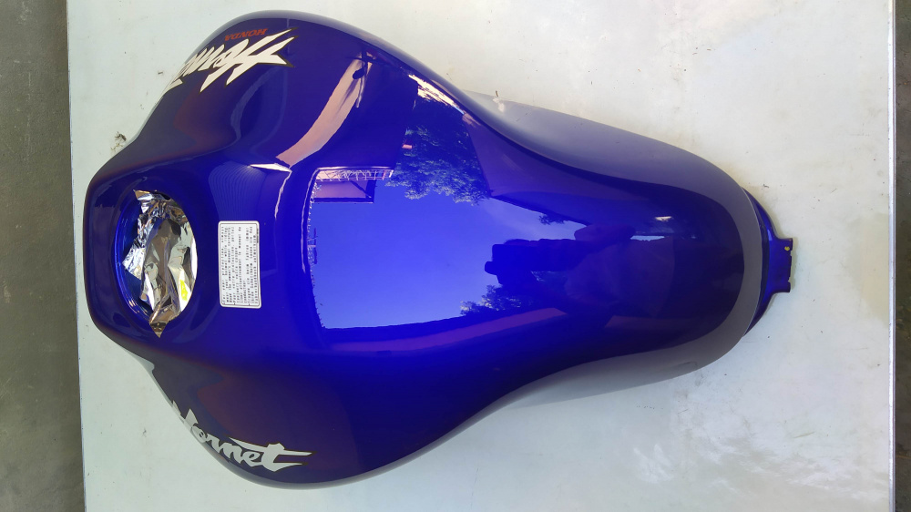 serbatoio nuovo blu honda hornet ´98 - ´00 (piccola ammaccatura)