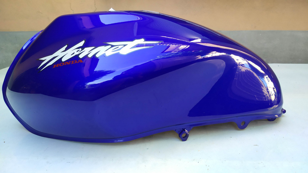 serbatoio nuovo blu honda hornet ´98 - ´00 (piccola ammaccatura)