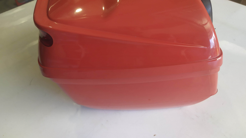 bauletto rosso per scooter senza piastra
