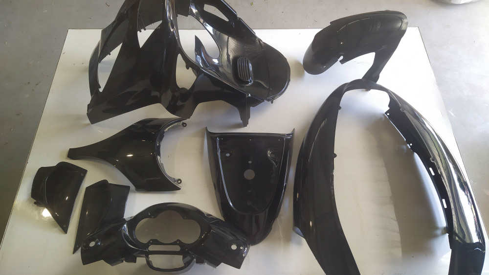 kit 8 carene nere aprilia sr 50 stealth ed altri modelli