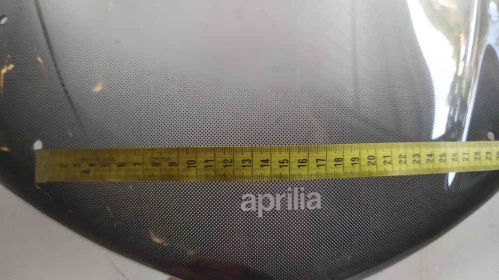 parabrezza basso aprilia scooter - disconosco il modello - vedere misure -