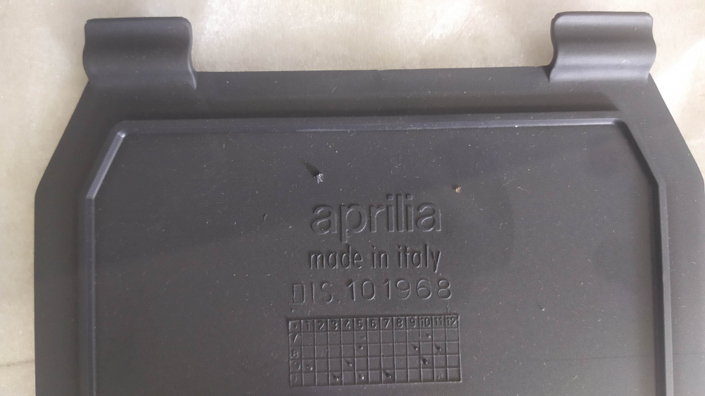 codino coprisella grigio aprilia sl falco