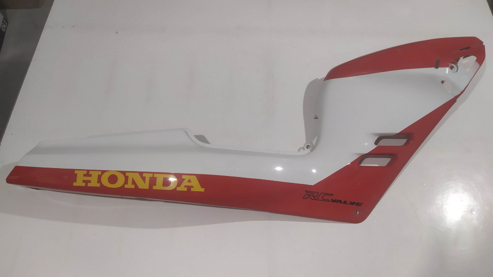 carena posteriore bianco/arancio honda nsr 125 r - ha attacco vicino alla freccia distaccato -