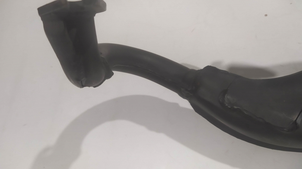 marmitta sito 0571 con silenziatore aprilia sr ´97 - ´00 motore orizzontale - rally aria - la marmitta presenta segni di stoccaggio -
