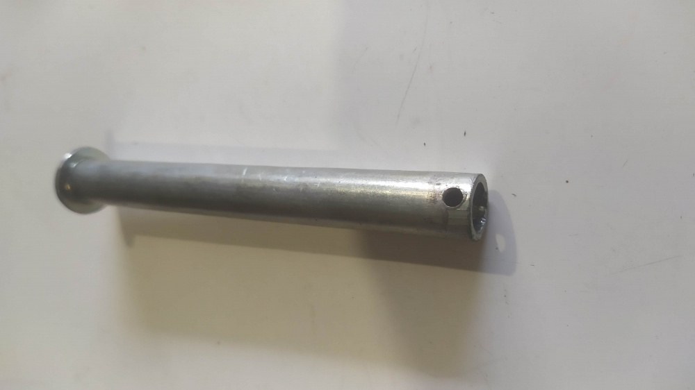 perno cavalletto lungo 124 - diametro 14 - disconosco modello -