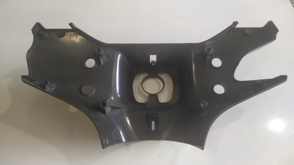 coperchio inferiore manubrio nuovo vespa pk hp con segni di stoccaggio - ha una linguetta rovinata -