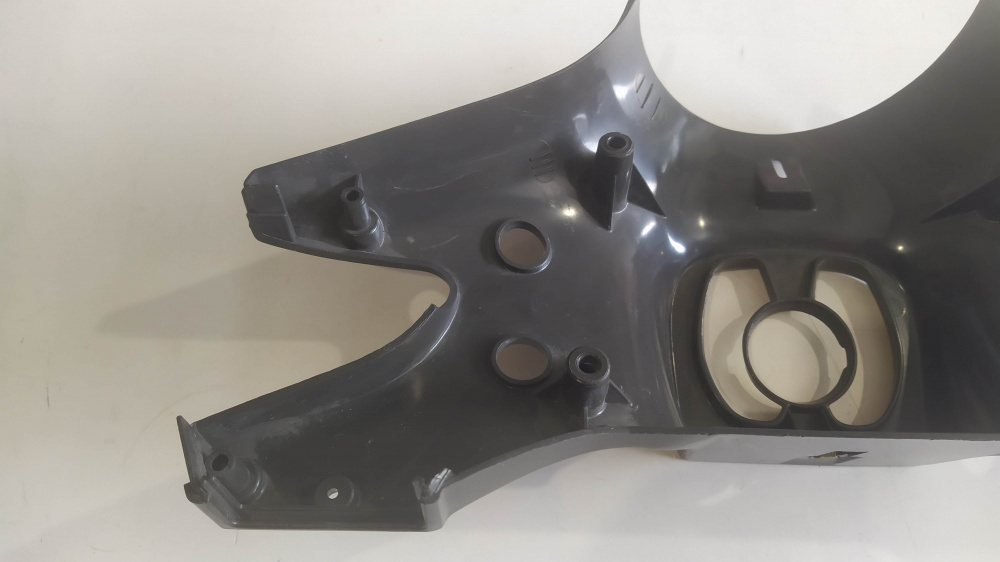 coperchio inferiore manubrio nuovo vespa pk hp con segni di stoccaggio - ha una linguetta rovinata -